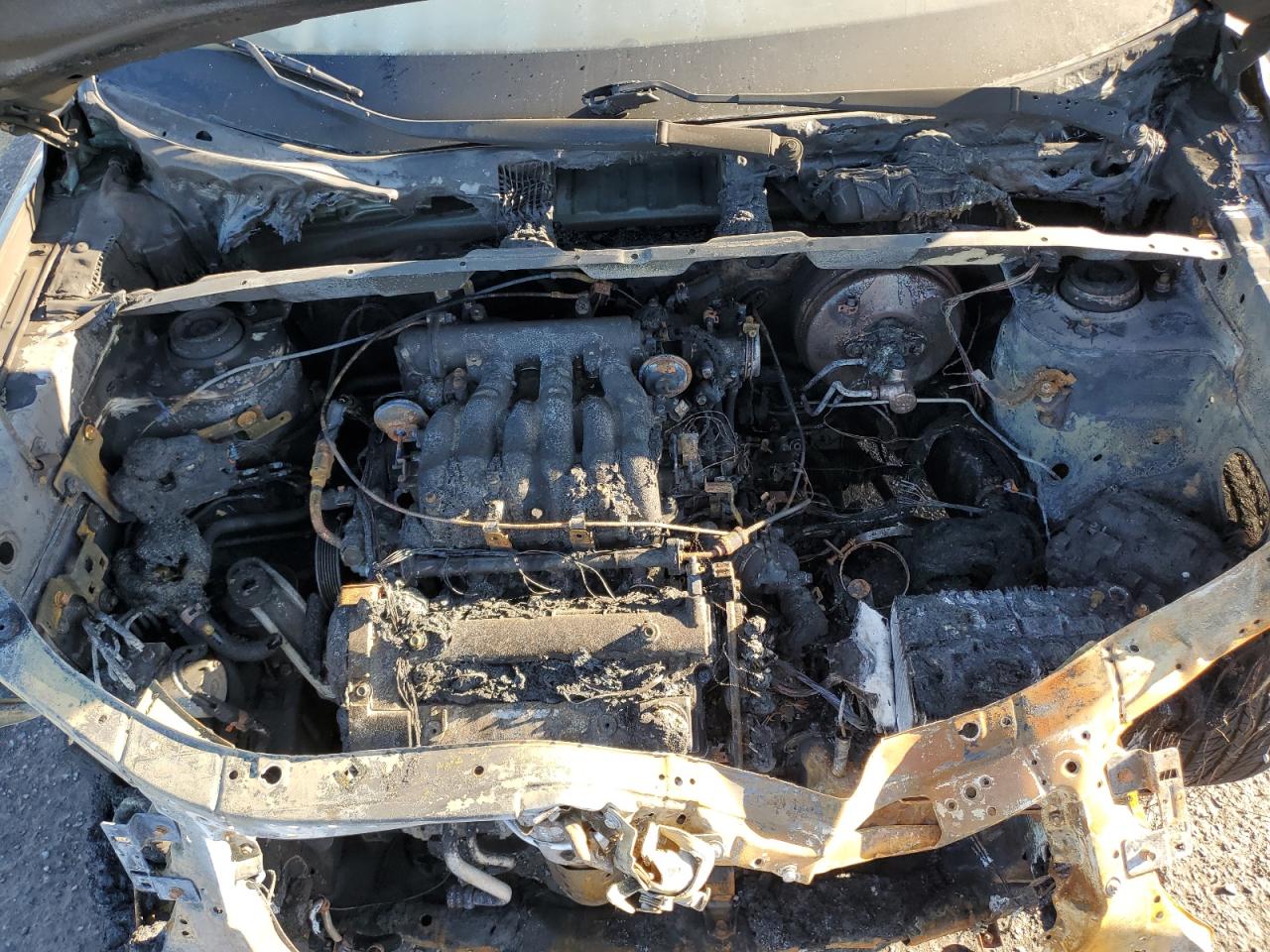 2008 KIA Sportage VIN KNDJF723987517352 Copart auction photo, burn - engine / front end damage thumbnail 13
