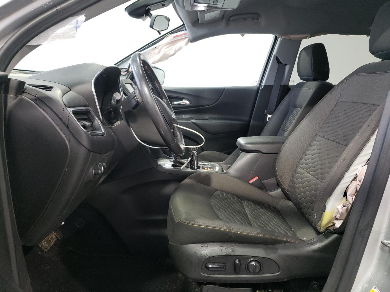 2020 Chevrolet Equinox VIN 3GNAXUEV2LS694920 Copart auction photo, side / rear end damage thumbnail 7