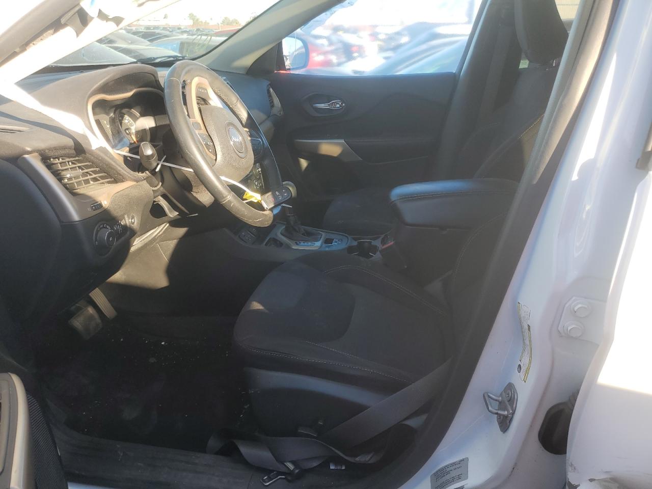 2017 Jeep Grand Cherokee VIN 1C4PJLCS3HW663372 Copart auction photo, front end / side damage thumbnail 7