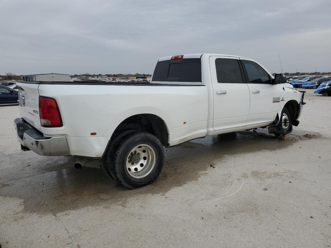 2014 RAM 3500 VIN 3C63RRHL2EG201690 Copart auction photo, front end / minor dent/scratches damage thumbnail 3