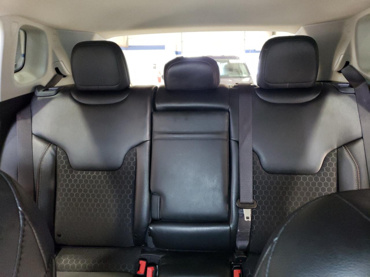 2019 Jeep Compass VIN 3C4NJDBB0KT813823 Copart auction photo, rear end damage thumbnail 10