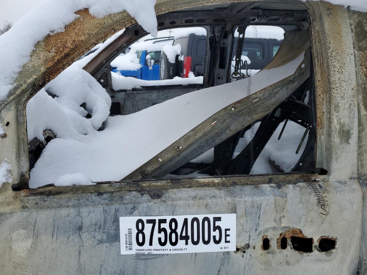 2013 GMC Sierra VIN 1GT22ZCG2DZ366737 Copart auction photo, burn damage thumbnail 7