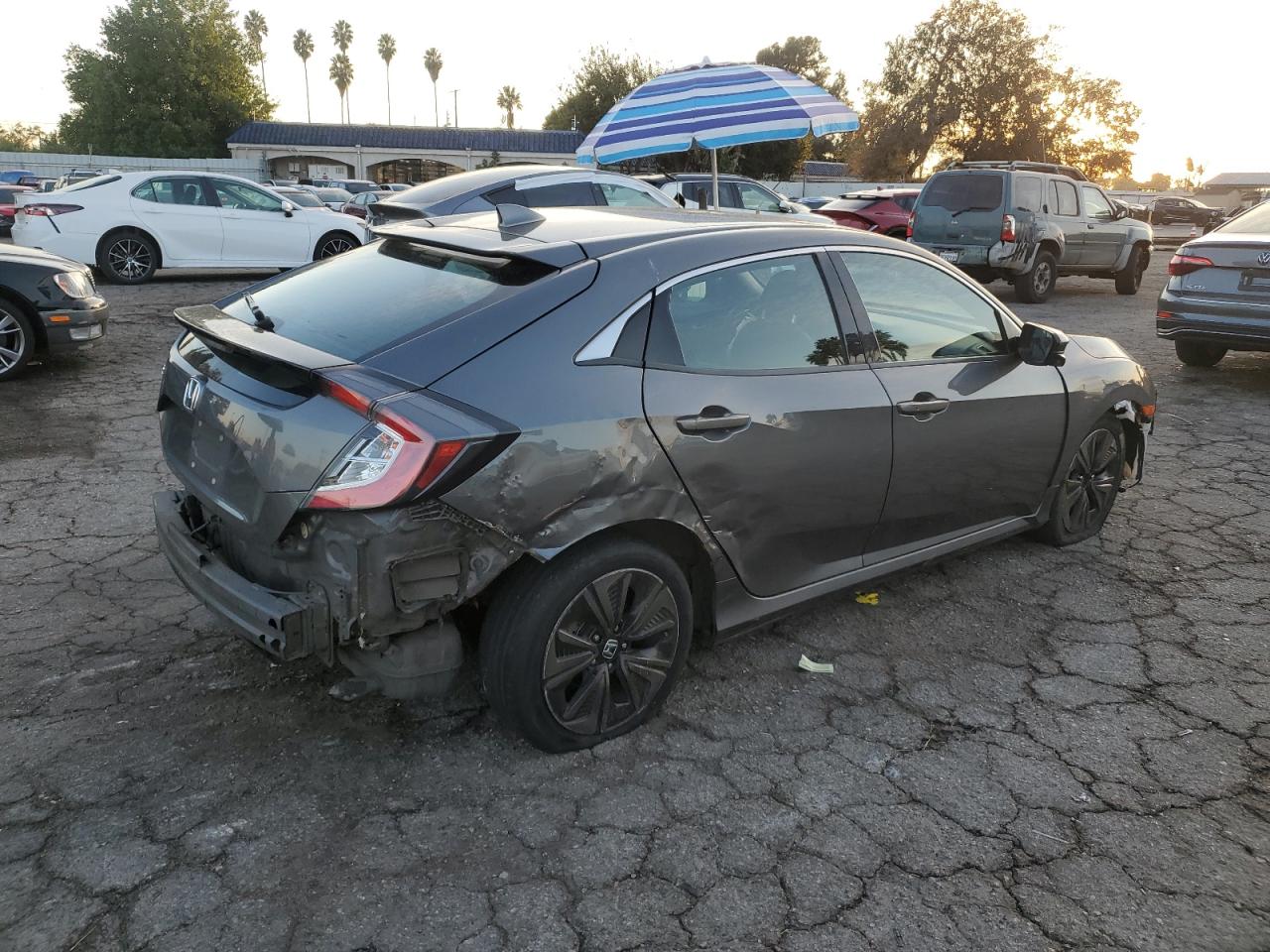 2018 Honda Civic VIN SHHFK7H5XJU405183 Copart auction photo, front end / rear end damage thumbnail 3