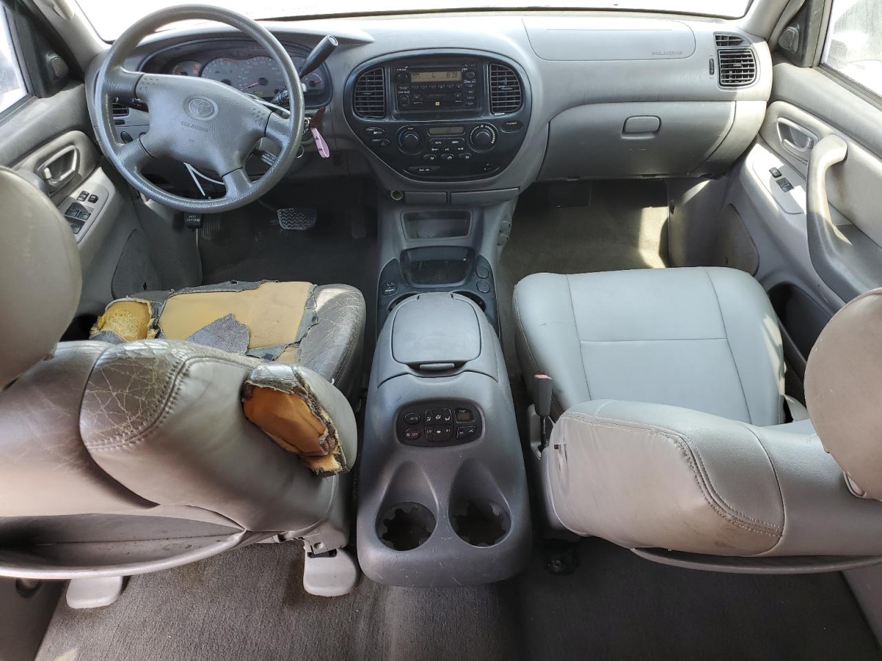 2001 Toyota Sequoia VIN 5TDZT34A61S029732 Copart auction photo, front end / minor dent/scratches damage thumbnail 8