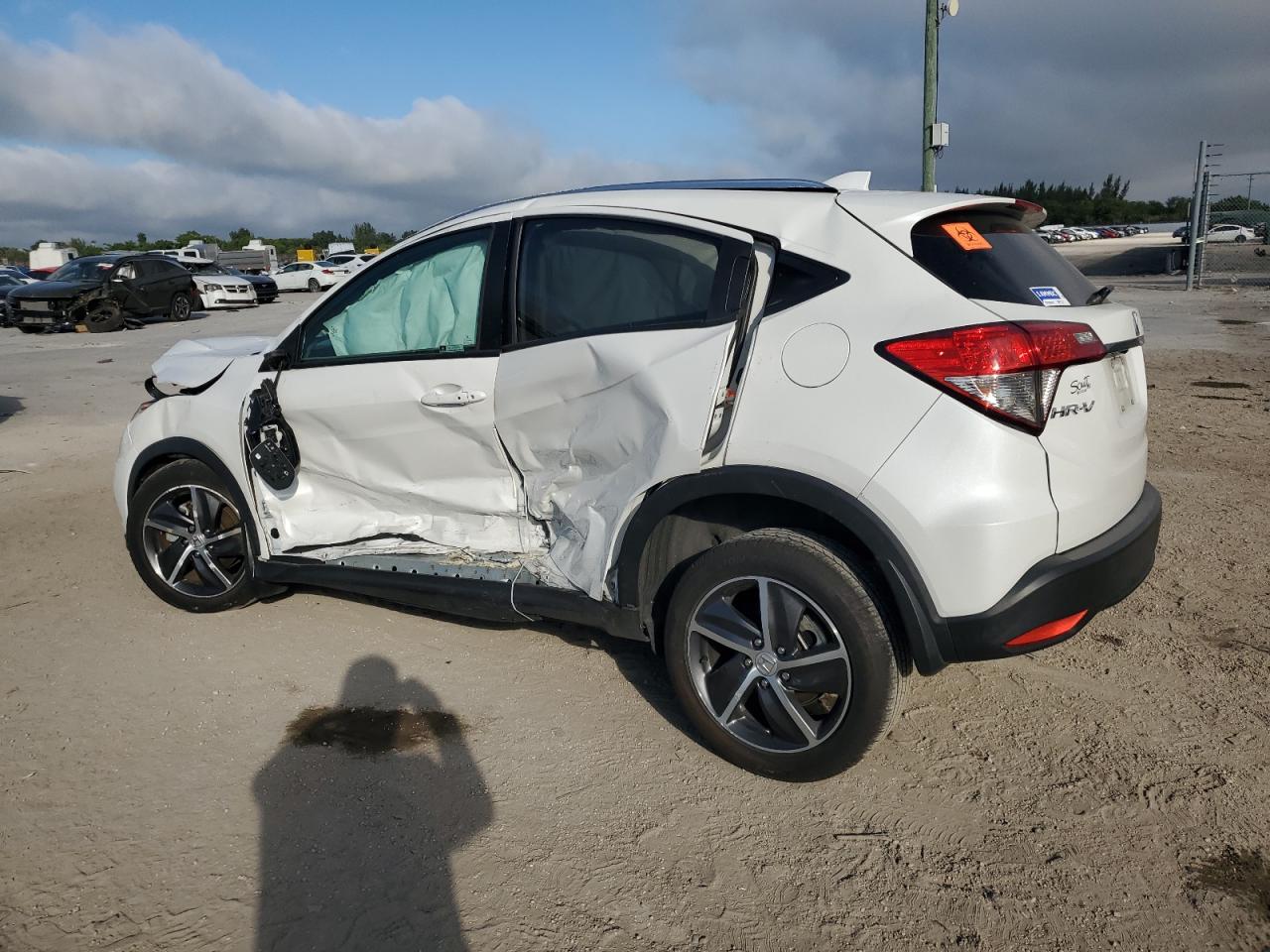 2022 Honda HR-V VIN 3CZRU5H78NM722518 Copart auction photo, all over damage thumbnail 2