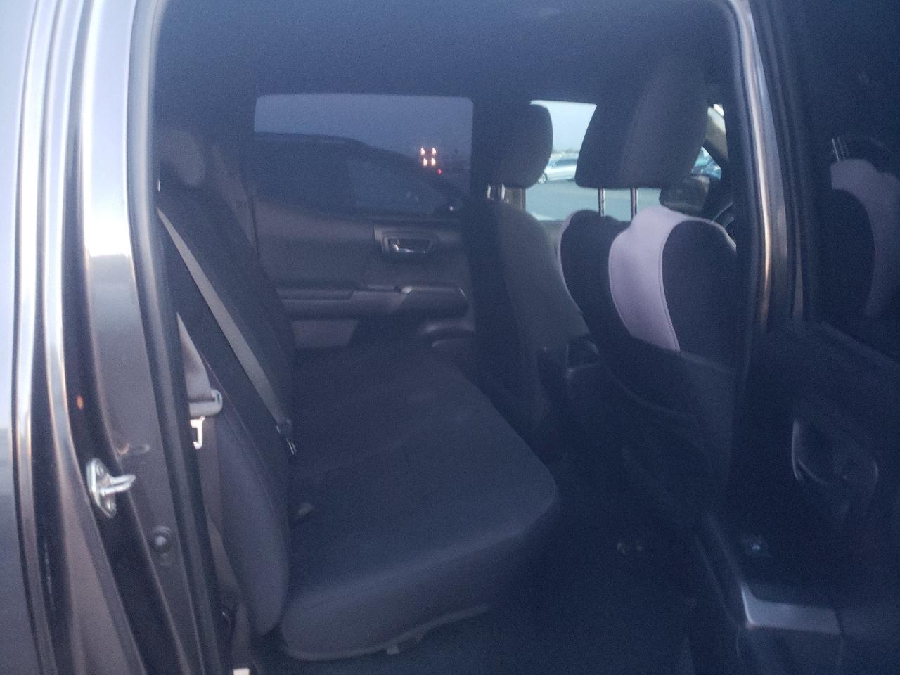 2019 Toyota Tacoma VIN 3TMAZ5CN5KM102618 Copart auction photo, rear end damage thumbnail 10