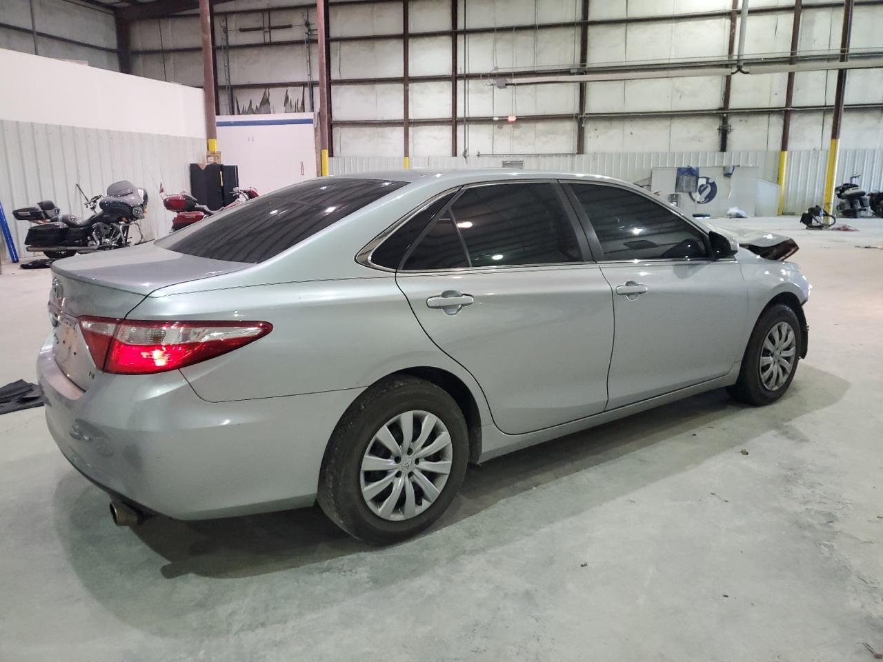 2015 Toyota Camry VIN 4T4BF1FK2FR460088 Copart auction photo, front end damage thumbnail 3
