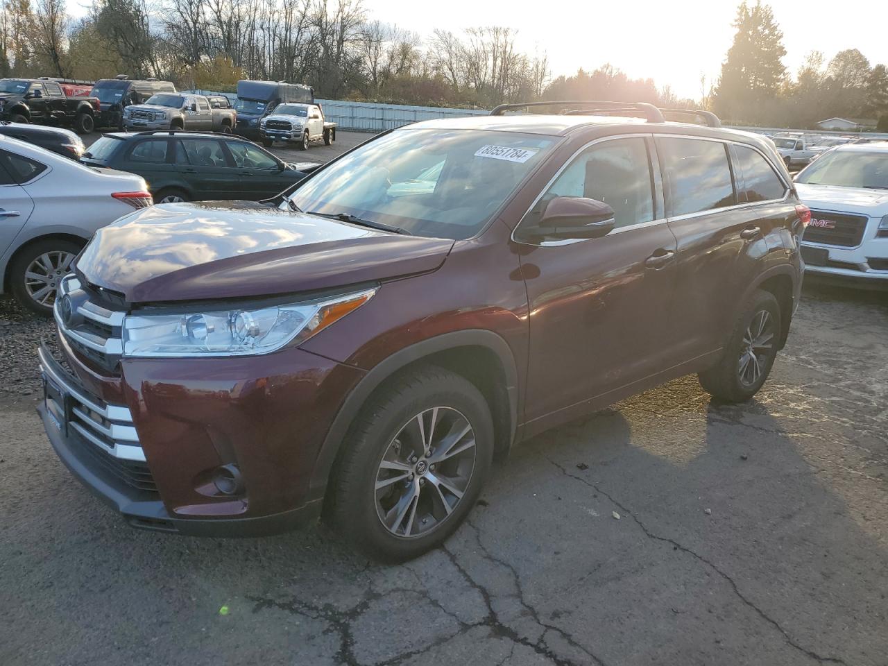 2018 Toyota Highlander VIN 5TDBZRFH2JS892038