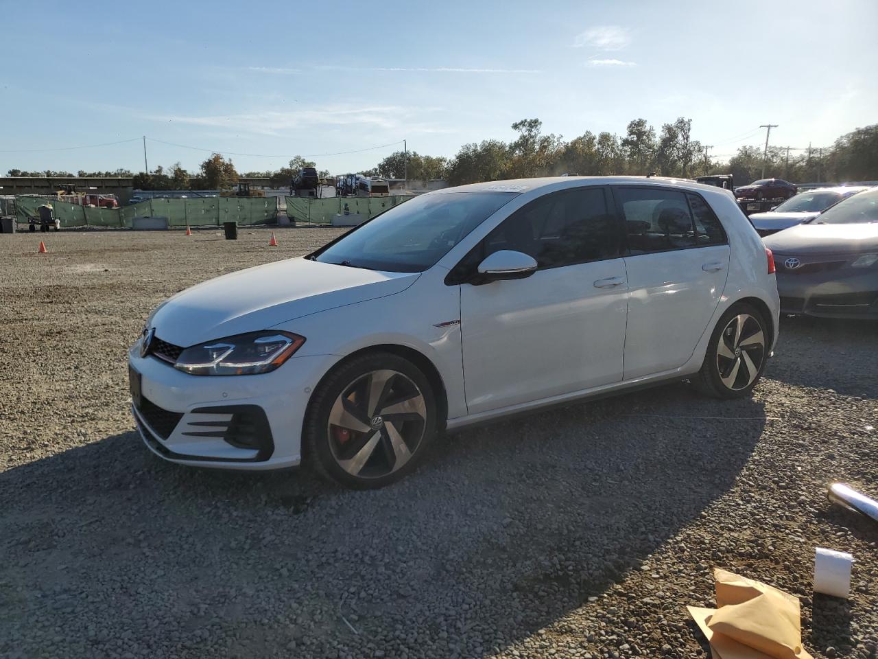 2018 Volkswagen GTI VIN 3VW447AU0JM250687