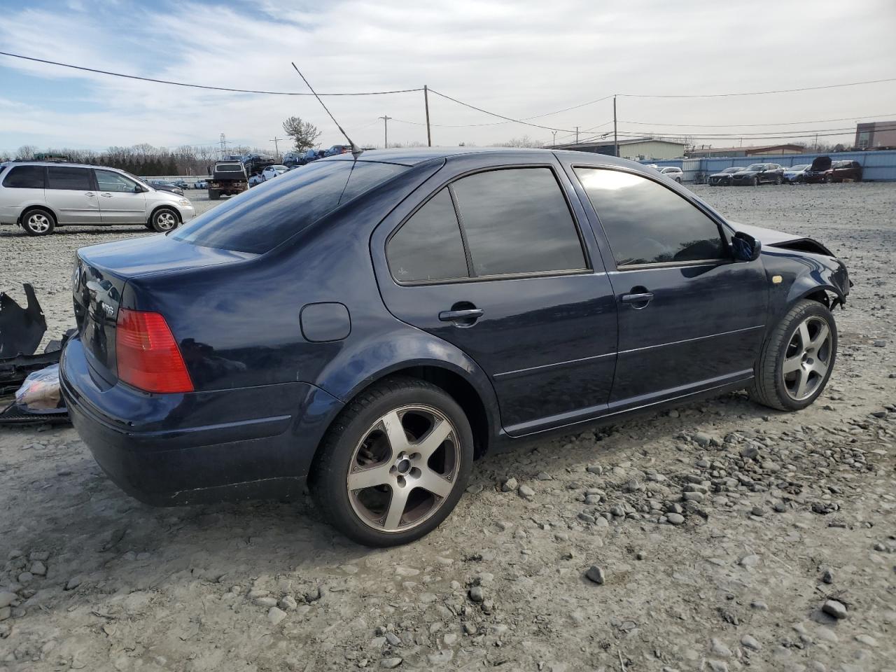 2000 Volkswagen Jetta VIN 3VWSE29M3YM032927 Copart auction photo, front end / side damage thumbnail 3