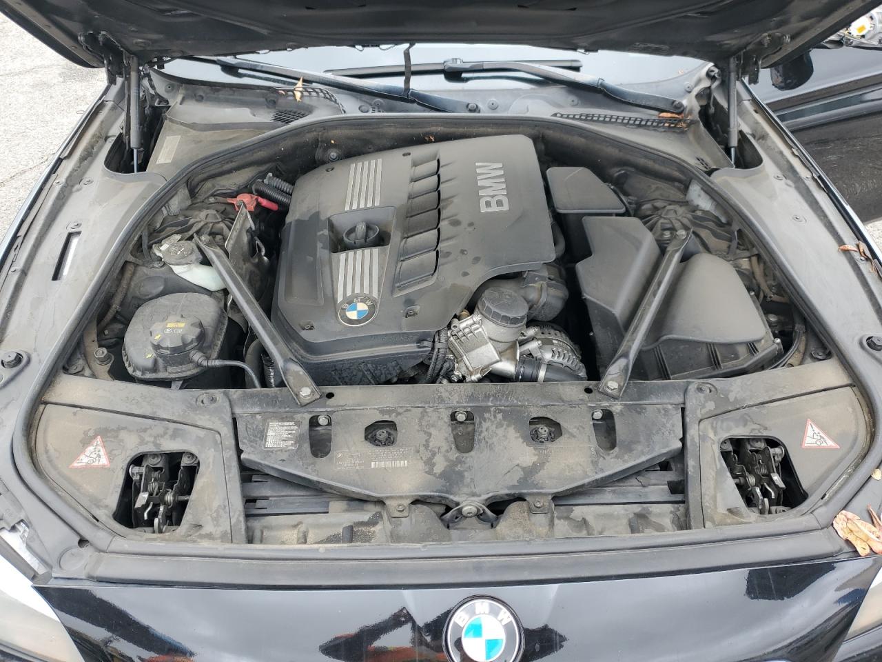 2011 BMW 5er VIN WBAFR1C59BDS35020 Copart auction photo, side / minor dent/scratches damage thumbnail 11