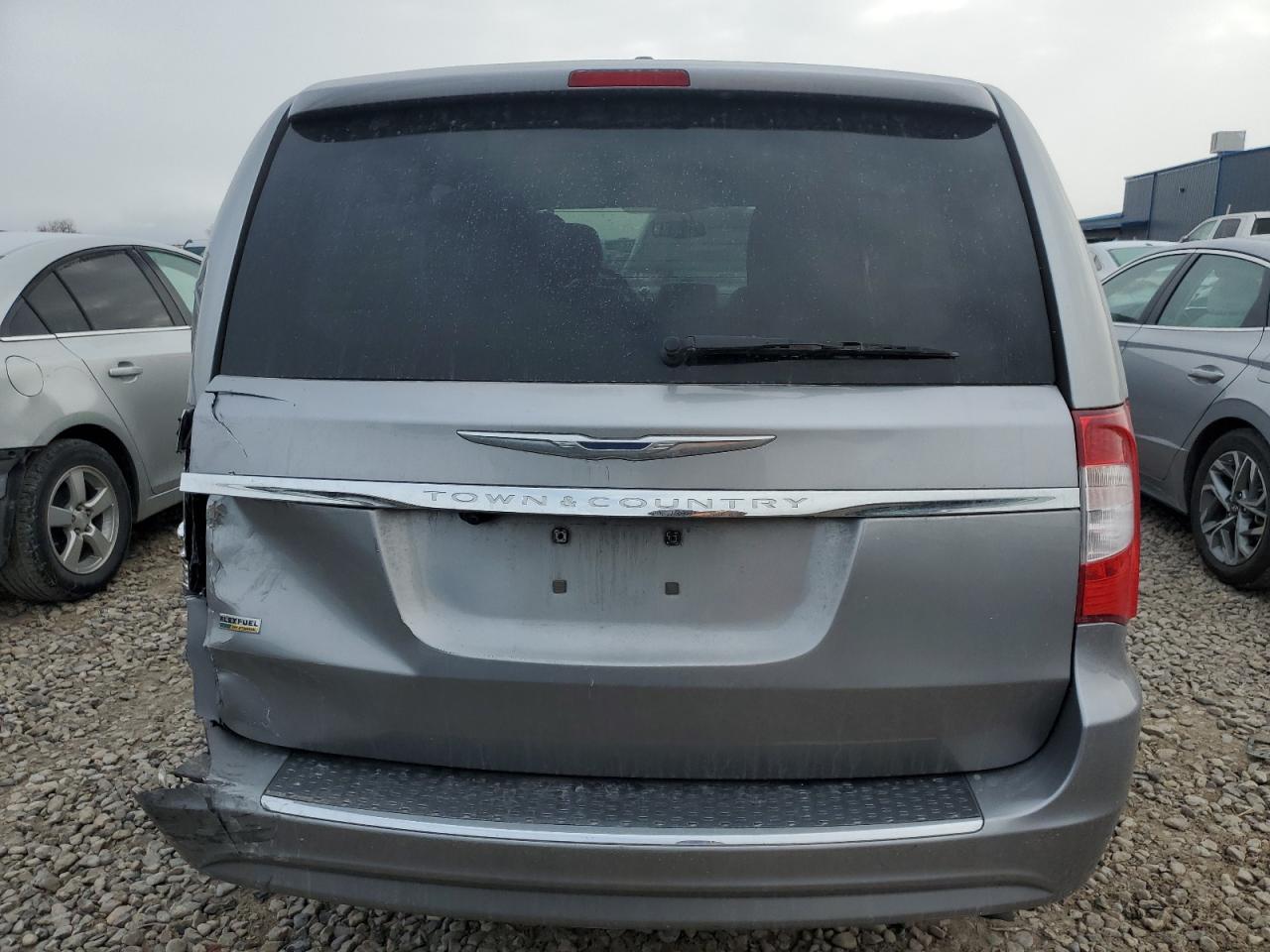 2016 Chrysler Town & Country VIN 2C4RC1BG2GR281913 Copart auction photo, rear end damage thumbnail 6