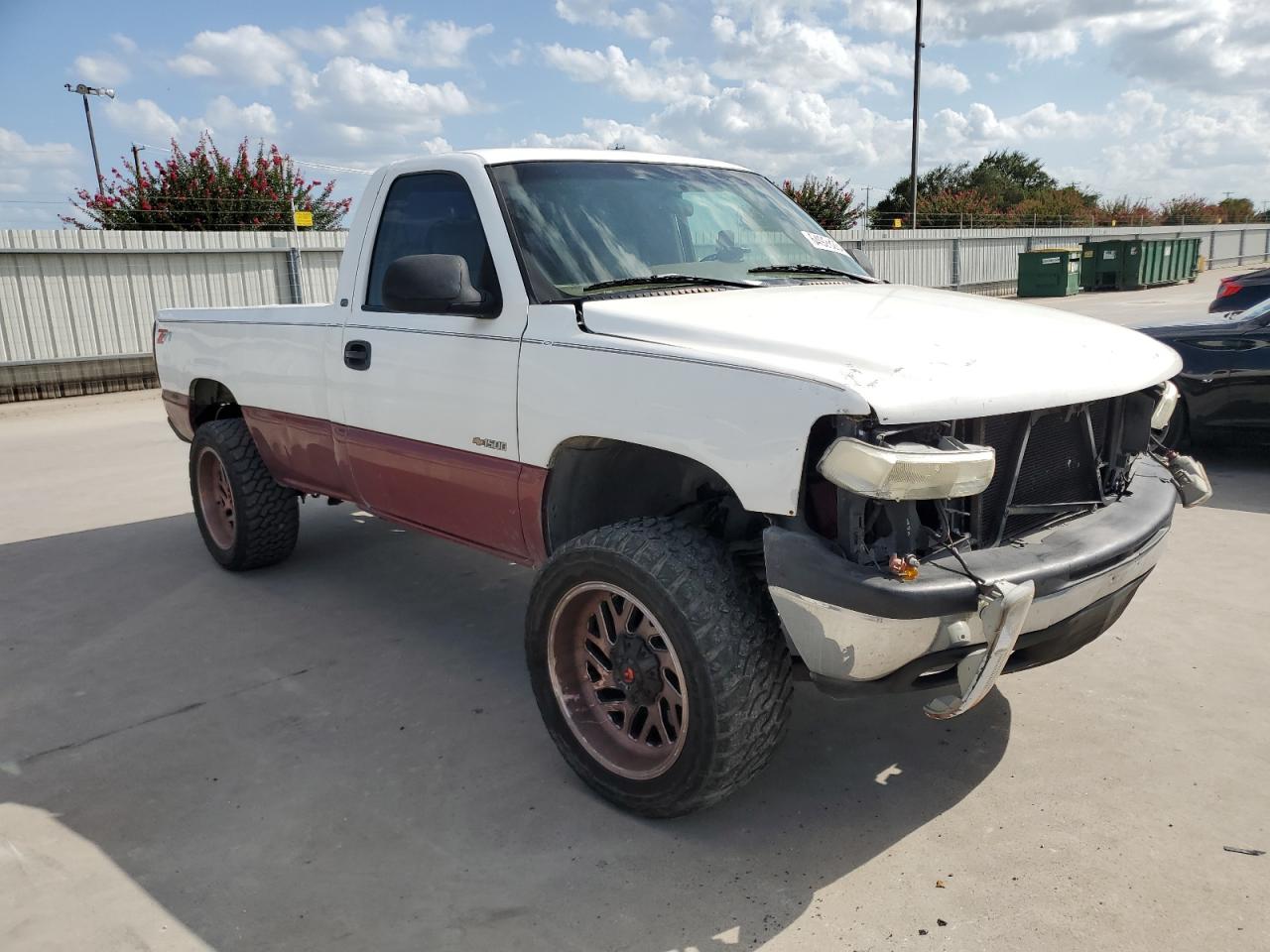 2000 Chevrolet Silverado VIN 1GCEC14T3YE153087 Copart auction photo, all over damage thumbnail 4