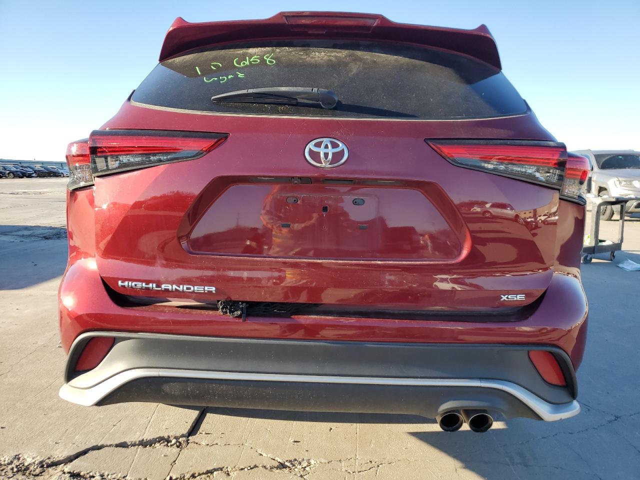 2021 Toyota Highlander VIN 5TDJZRAH2MS063283 Copart auction photo, front end damage thumbnail 6