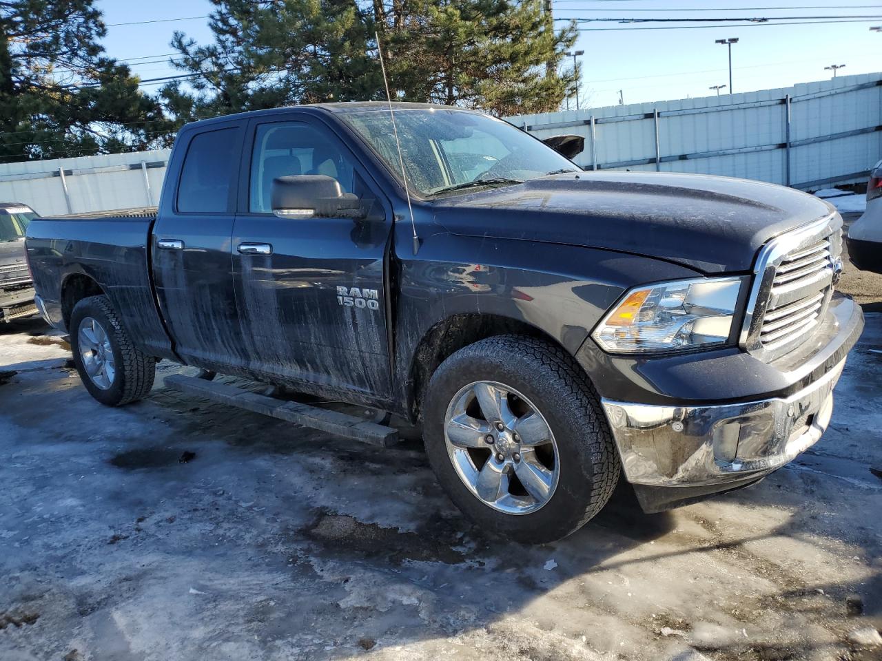 2018 RAM 1500 VIN 1C6RR7GG2JS229088 Copart auction photo, front end / rear end damage thumbnail 4