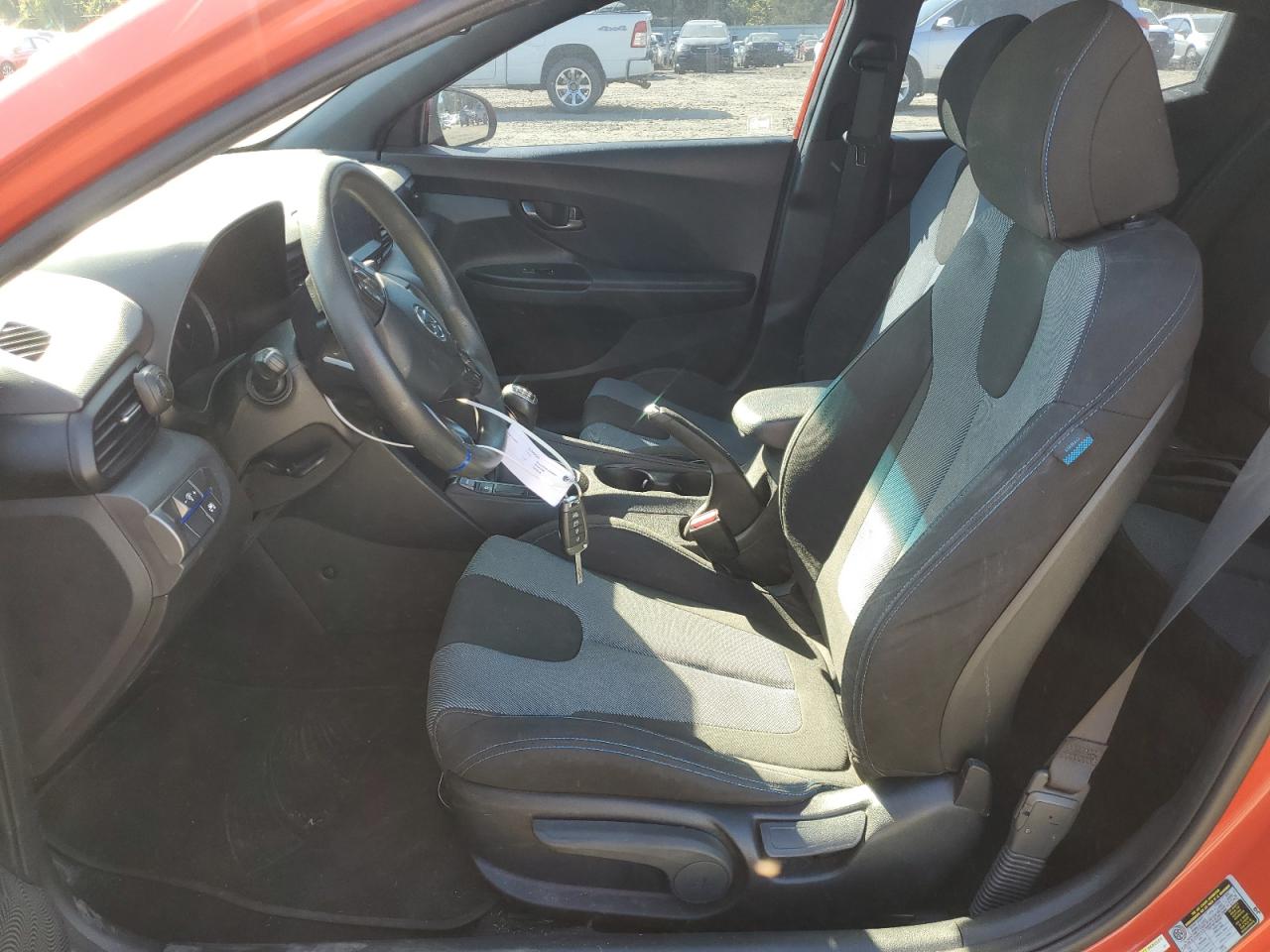 2019 Hyundai Veloster VIN KMHTG6AF1KU010543 Copart auction photo, rear end / minor dent/scratches damage thumbnail 7