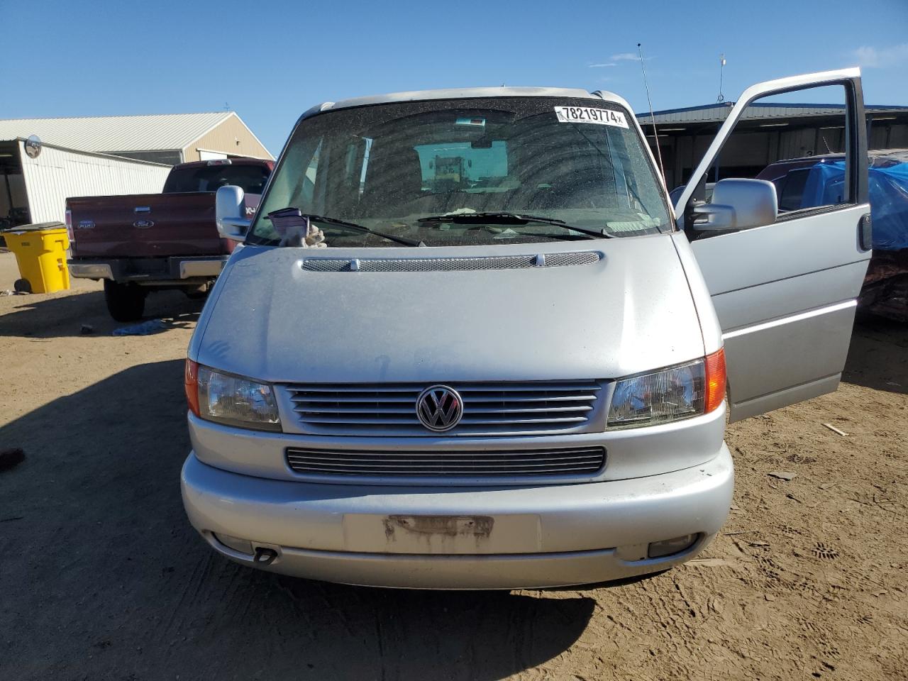 2003 Volkswagen EuroVan VIN WV2MB47033H031520 Copart auction photo, normal wear damage thumbnail 5