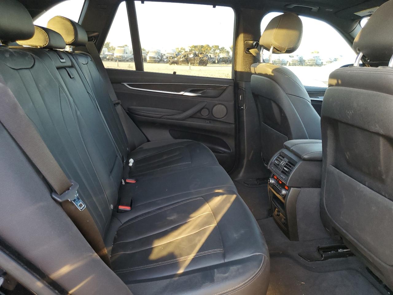 2018 BMW X5 VIN 5UXKR2C53J0Z20433 Copart auction photo, vandalism / front end damage thumbnail 11