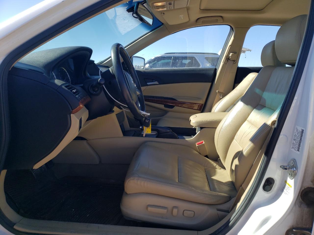 2011 Honda Accord VIN 1HGCP3F84BA025408 Copart auction photo, front end / minor dent/scratches damage thumbnail 7