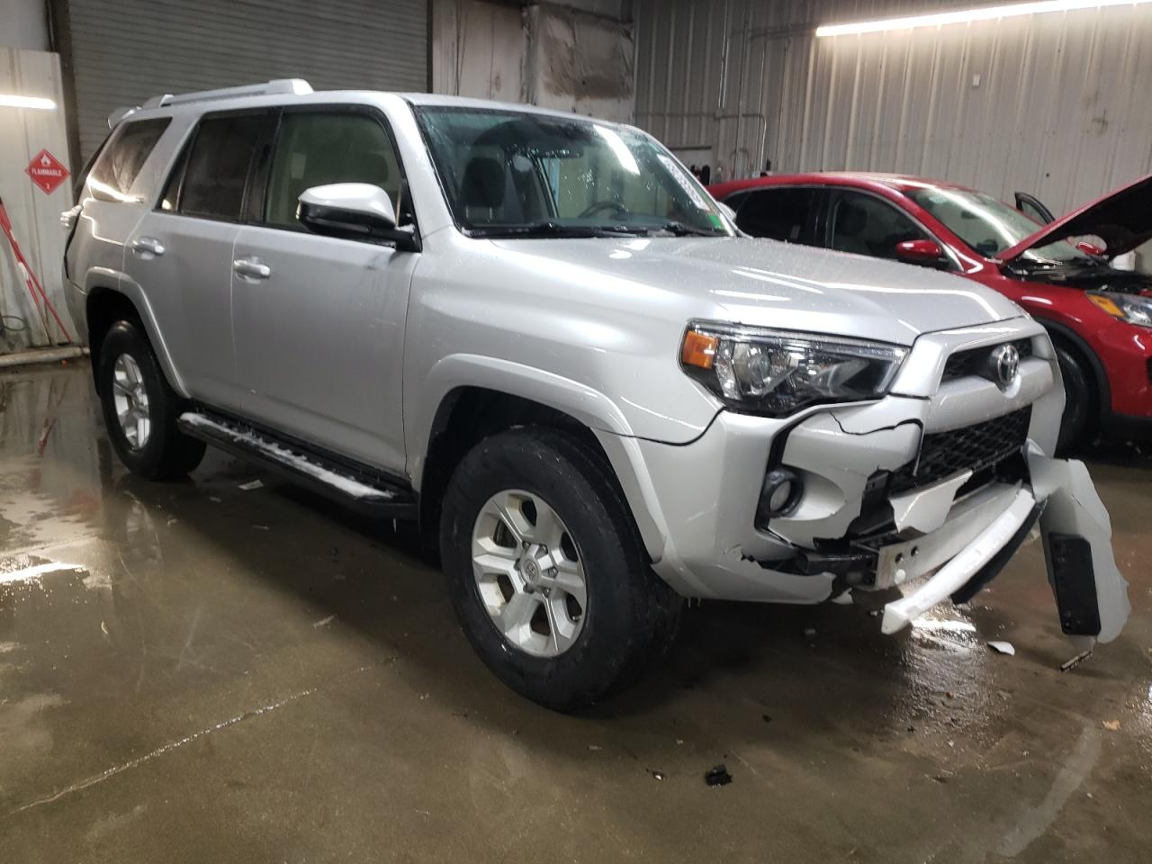 2018 Toyota 4Runner VIN JTEBU5JR6J5555669 Copart auction photo, rear end / front end damage thumbnail 4