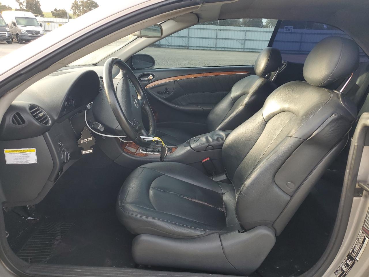 2005 Mercedes-Benz CLK-klasse VIN WDBTK65J95F141809 Copart auction photo, front end damage thumbnail 7