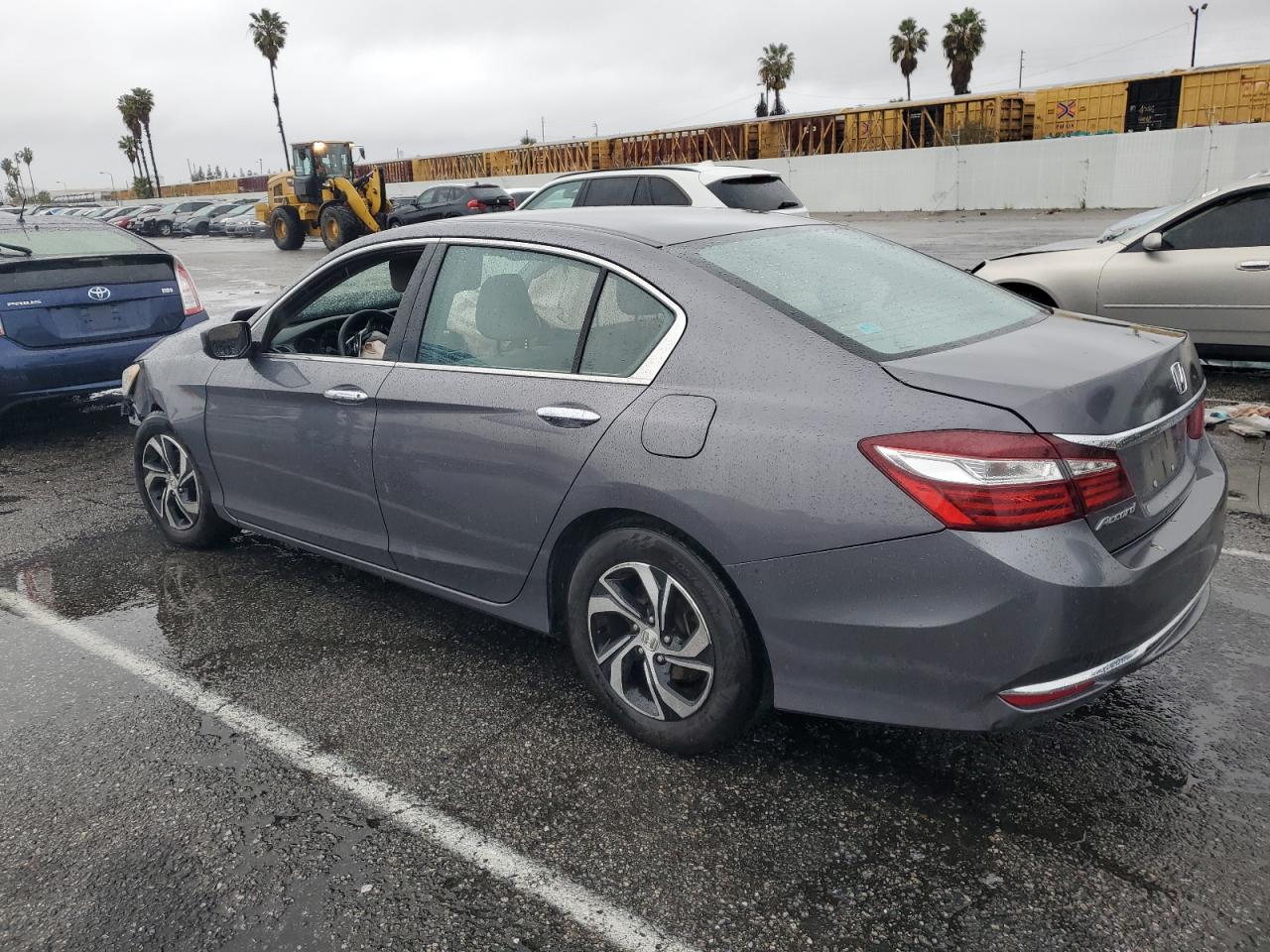2017 Honda Accord VIN 1HGCR2F33HA222135 Copart auction photo, front end damage thumbnail 2