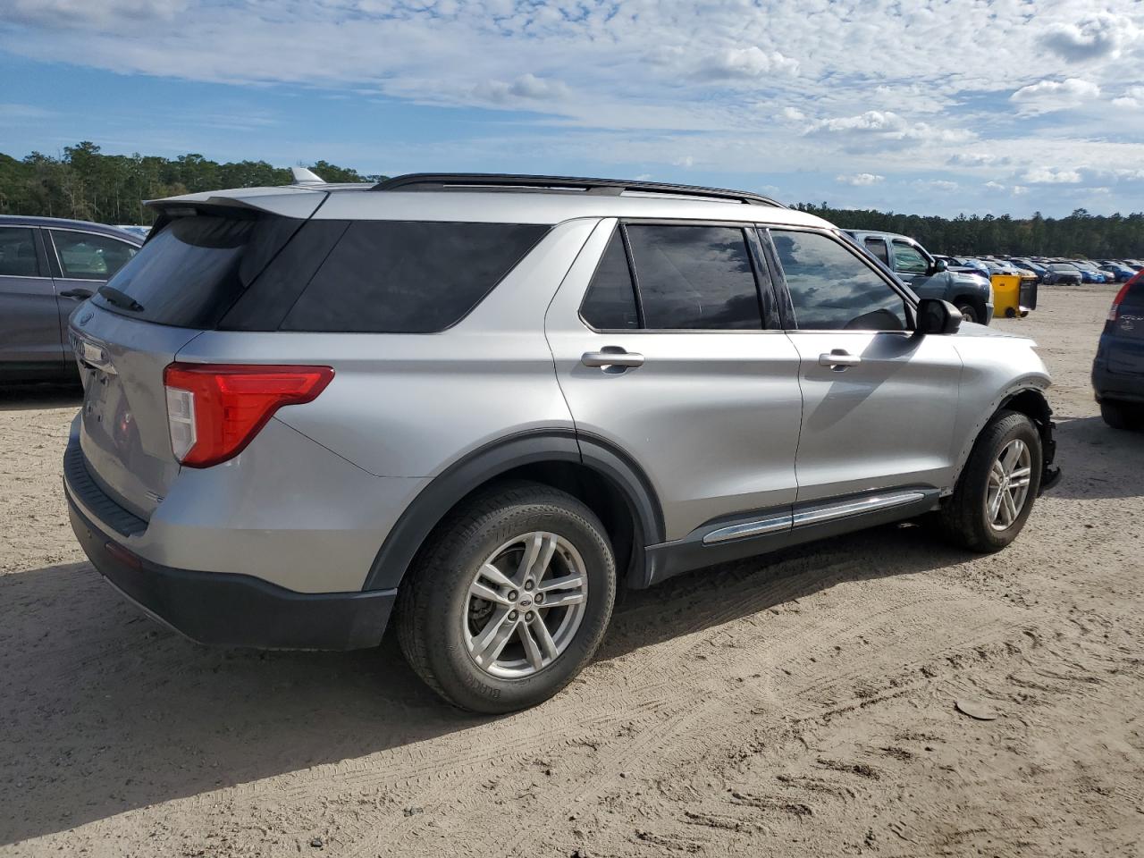 2020 Ford Explorer VIN 1FMSK8DH8LGA99742 Copart auction photo, front end damage thumbnail 3
