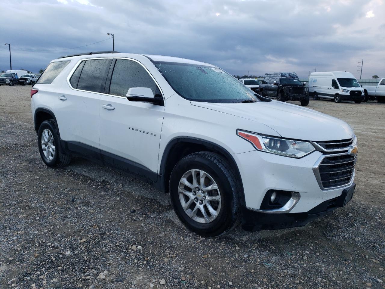 2019 Chevrolet Traverse VIN 1GNERGKW0KJ272297 Copart auction photo, rear end damage thumbnail 4
