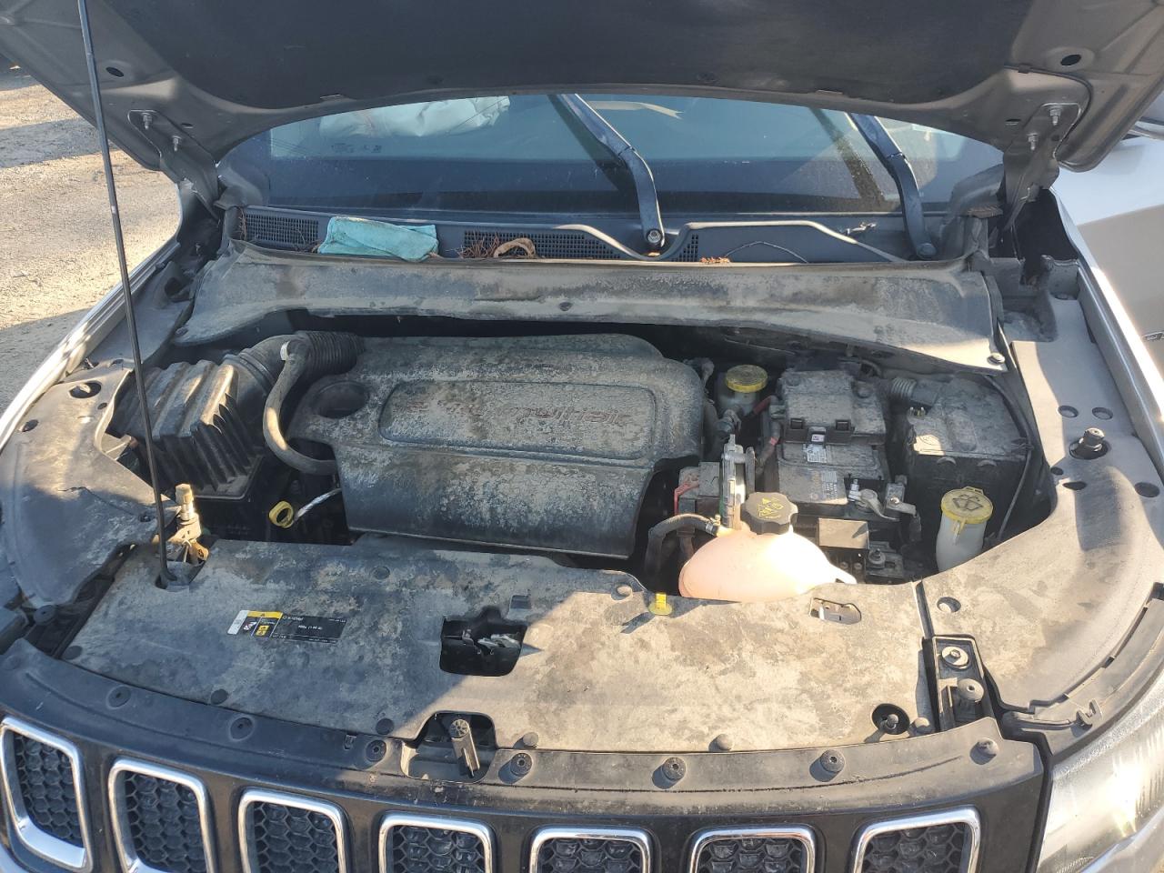 2018 Jeep Compass VIN 3C4NJCCB9JT358106 Copart auction photo, front end damage thumbnail 13