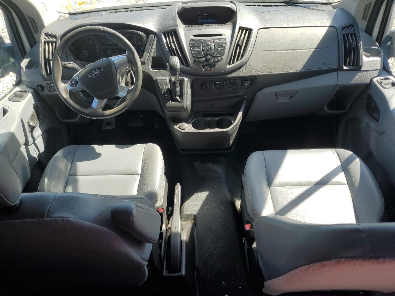 2017 Ford Transit VIN 1FTYE2CM0HKA87669 Copart auction photo, front end damage thumbnail 8