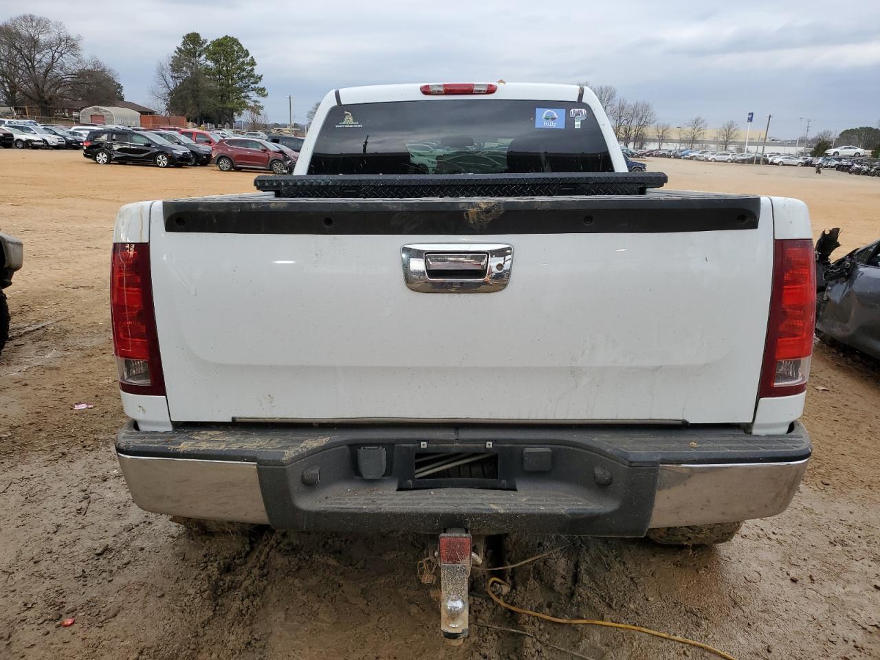 2008 GMC Sierra VIN 2GTEK13M181238671 Copart auction photo, front end / undercarriage damage thumbnail 6