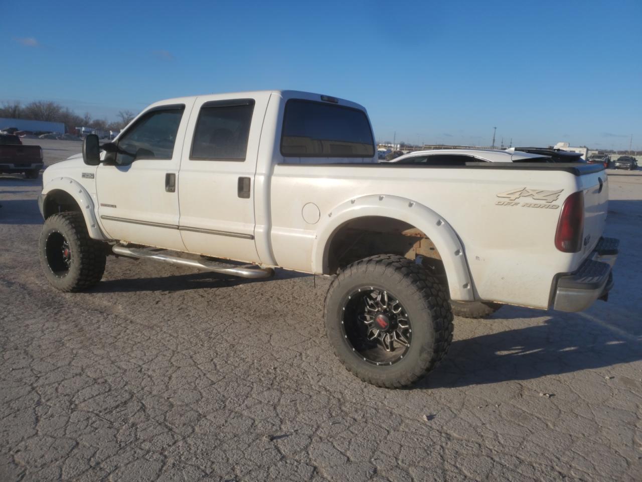 2000 Ford F250 VIN 1FTNW21F0YEA33324 Copart auction photo, mechanical / minor dent/scratches damage thumbnail 2