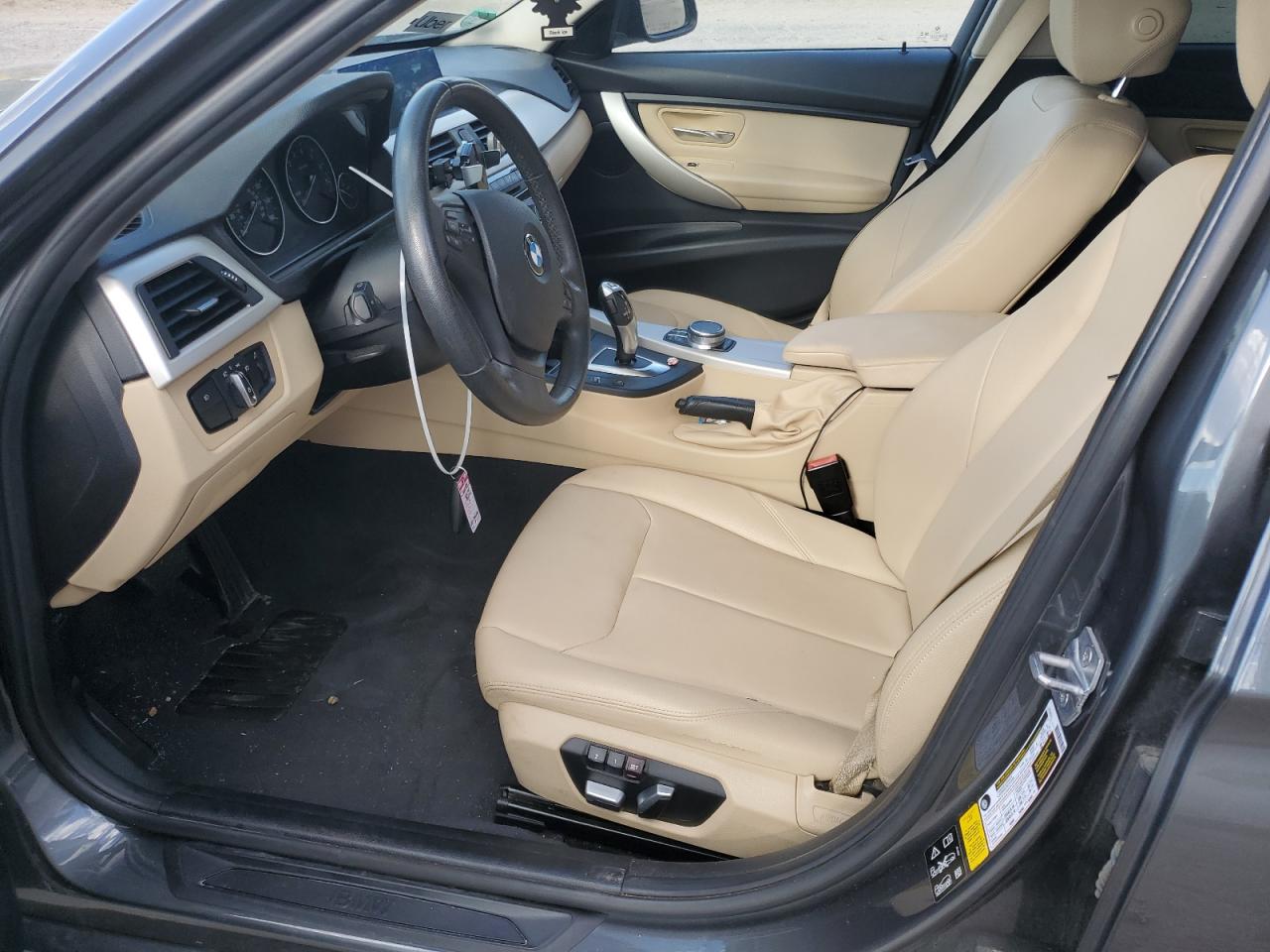2018 BMW 3er VIN WBA8A3C56JA492258 Copart auction photo, front end damage thumbnail 7
