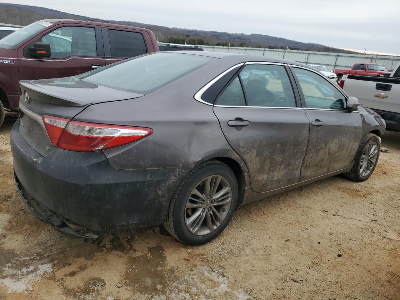2015 Toyota Camry VIN 4T1BF1FK1FU085823 Copart auction photo, front end / side damage thumbnail 3