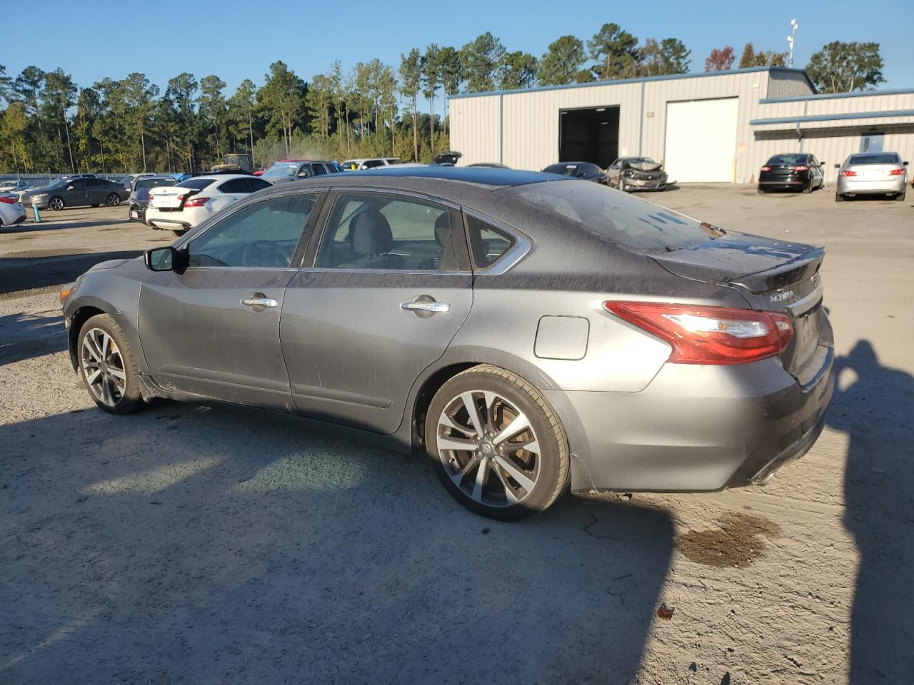 2016 Nissan Altima VIN 1N4AL3AP7GC201028 Copart auction photo, front end / rear end damage thumbnail 2