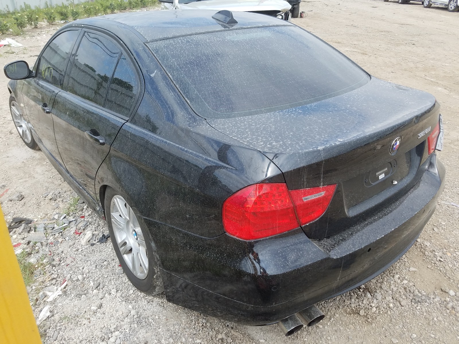 2010 BMW 3er VIN WBAPH7G5XANM53786 Copart auction photo, side / rear end damage thumbnail 3