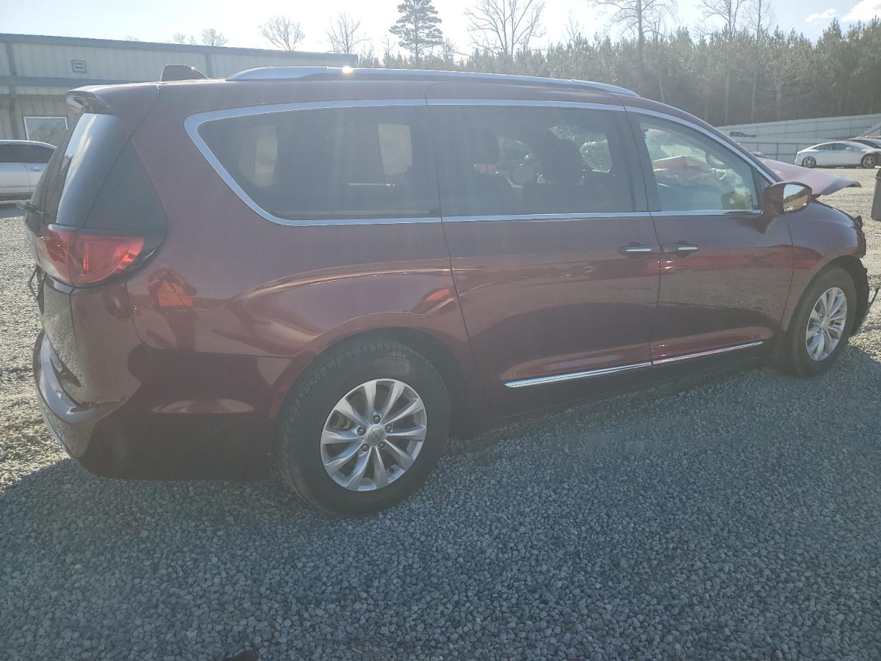 2019 Chrysler Pacifica VIN 2C4RC1BG3KR541504 Copart auction photo, front end / rear end damage thumbnail 3