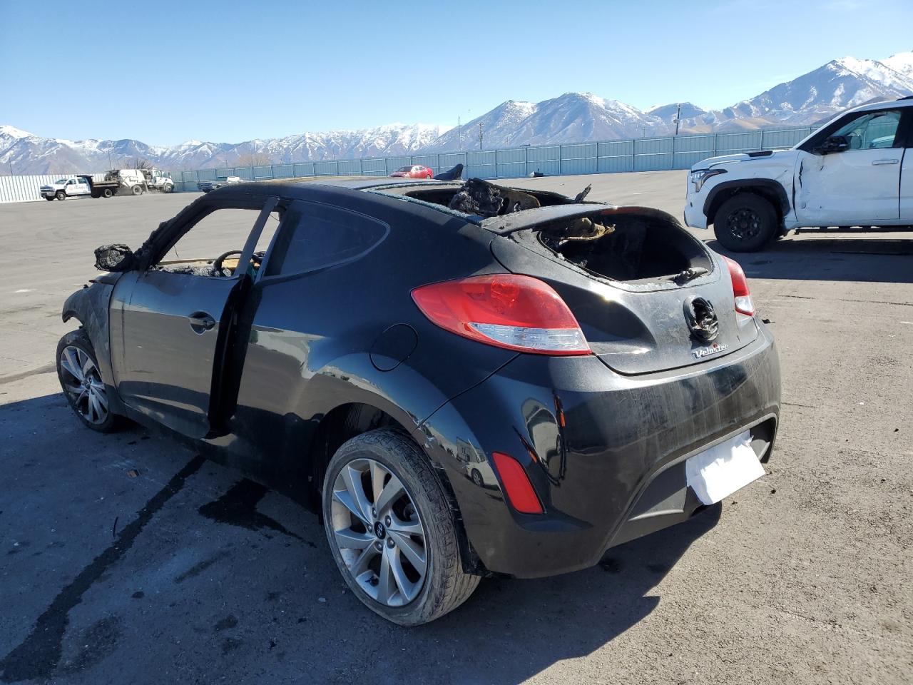 2017 Hyundai Veloster VIN KMHTC6AD9HU320166 Copart auction photo, burn damage thumbnail 2