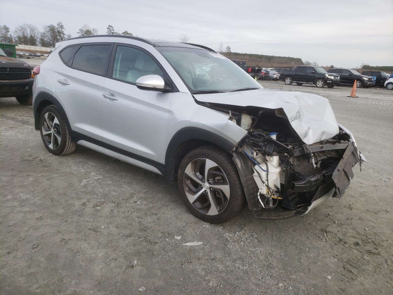 2018 Hyundai Tucson VIN KM8J33A26JU749887 Copart auction photo, all over damage thumbnail 4