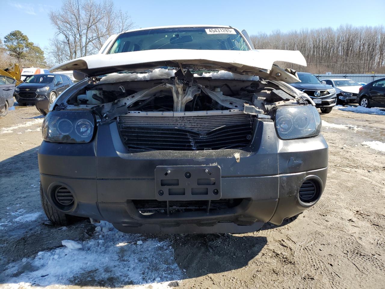 2006 Ford Escape VIN 1FMYU02Z76KC13880 Copart auction photo, side / front end damage thumbnail 5