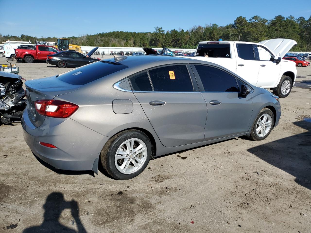 2018 Chevrolet Cruze VIN 1G1BE5SM2J7153665 Copart auction photo, side / rear end damage thumbnail 3