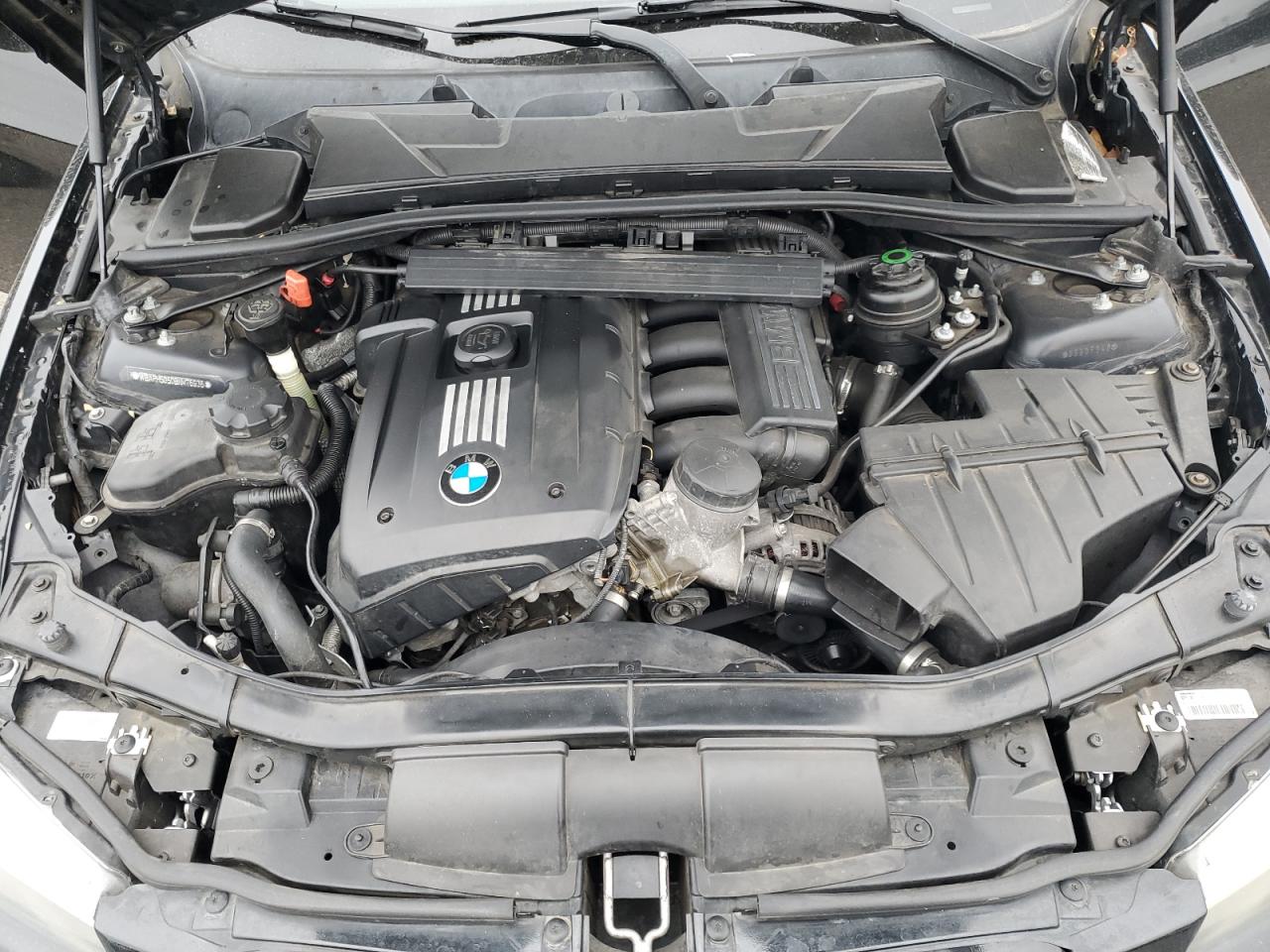 2011 BMW 3er VIN WBAPH5G50BNM76936 Copart auction photo, rear end / front end damage thumbnail 11
