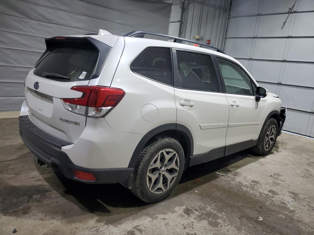 2019 Subaru Forester VIN JF2SKAEC8KH449783 Copart auction photo, front end / minor dent/scratches damage thumbnail 3