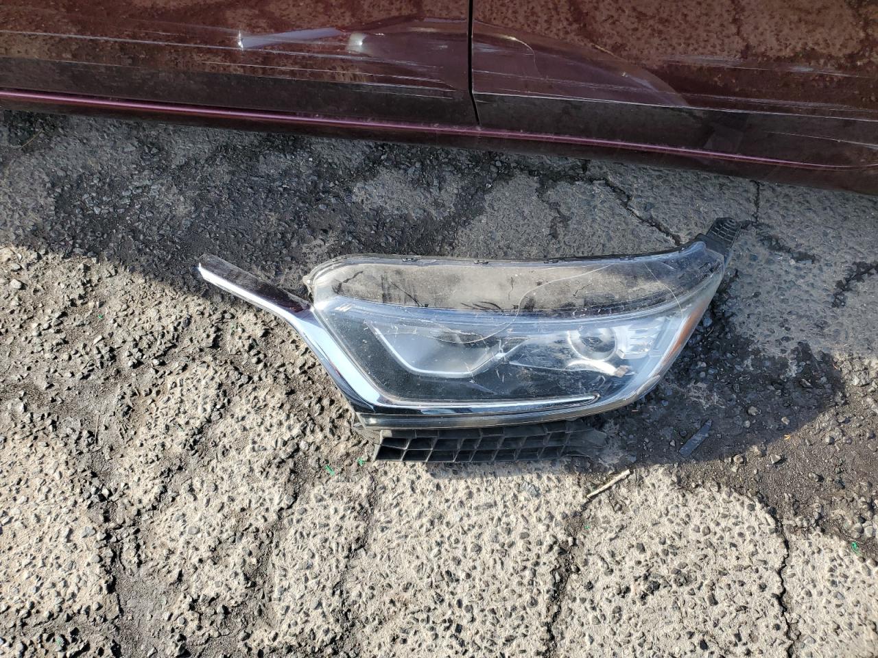2018 Honda CR-V VIN 2HKRW6H35JH201159 Copart auction photo, front end damage thumbnail 13