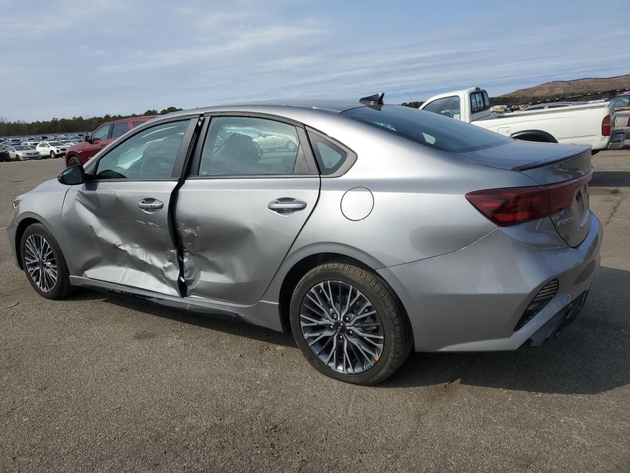 2024 KIA Forte VIN 3KPF54AD7RE719030 Copart auction photo, side / minor dent/scratches damage thumbnail 2