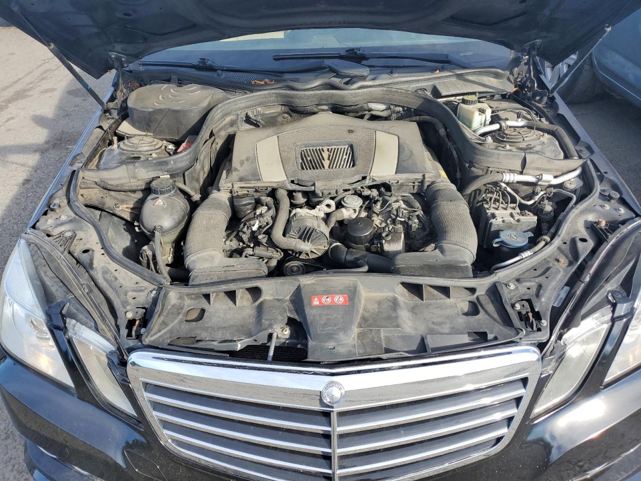 2010 Mercedes-Benz E-klasse VIN WDDHF8HB1AA115777 Copart auction photo, side / minor dent/scratches damage thumbnail 11