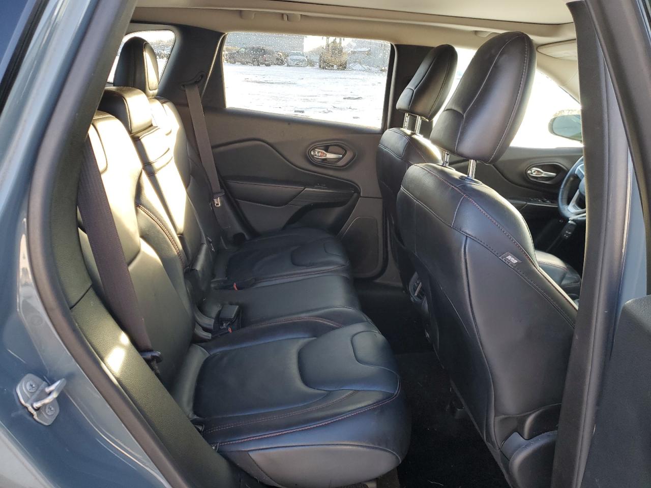 2015 Jeep Cherokee VIN 1C4PJMBS5FW538426 Copart auction photo, front end damage thumbnail 11