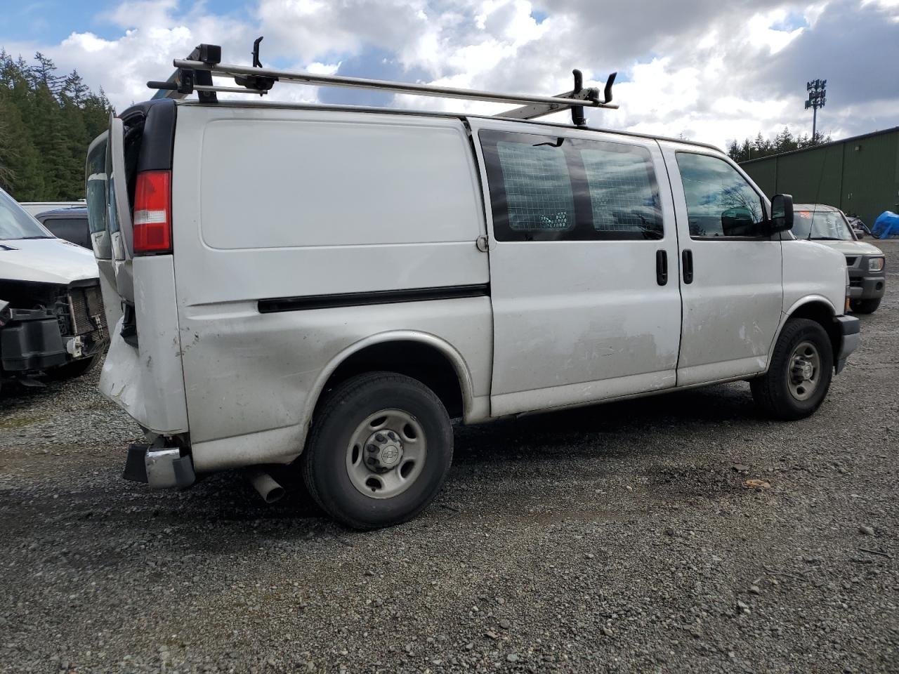 2018 Chevrolet Express VIN 1GCWGAFG2J1907456 Copart auction photo, rear end damage thumbnail 3