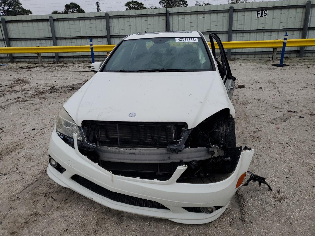 2010 Mercedes-Benz C-klasse VIN WDDGF5EB7AR114407 Copart auction photo, front end / side damage thumbnail 5
