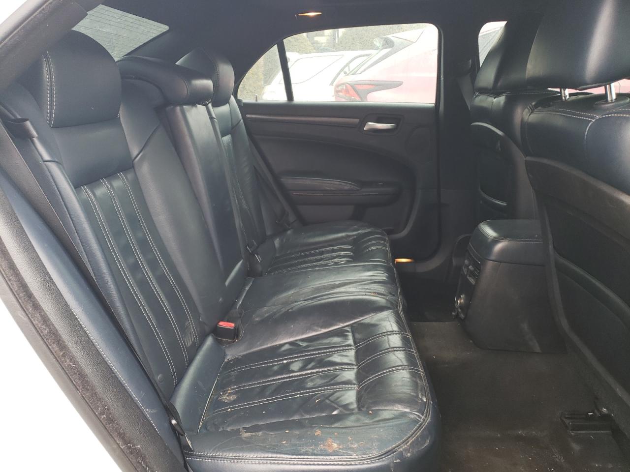 2014 Chrysler 300 VIN 2C3CCAGG3EH383419 Copart auction photo, front end / minor dent/scratches damage thumbnail 10